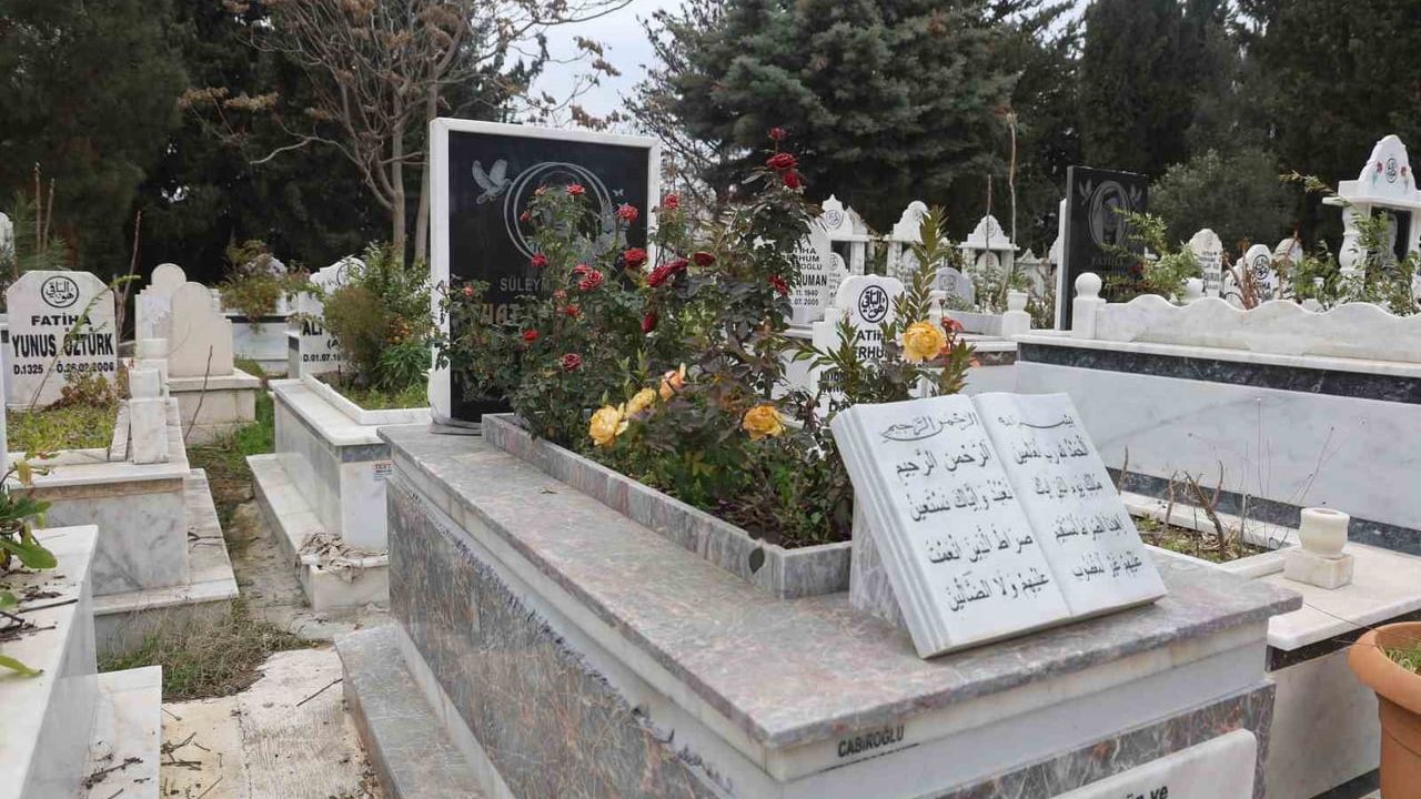 Depremde annesini kaybeden 9 yaşındaki siyam ikizlerinden Ali Haydar vefat etti