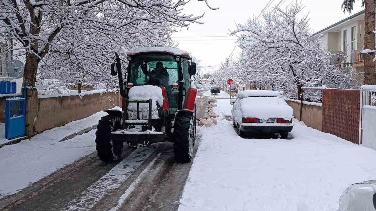 Develi'de kar kalınlığı 10 santime ulaştı