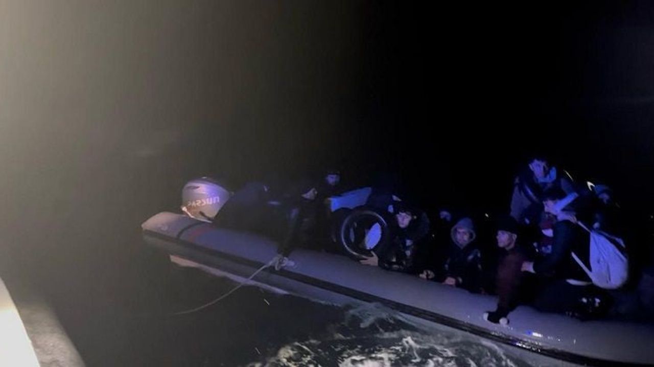 Didim açıklarında 25 göçmen Sahil Güvenlik tarafından kurtarıldı