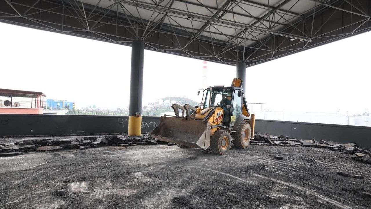 Dilovası'nda belediye birimleri yeni hizmet binasında birleşiyor