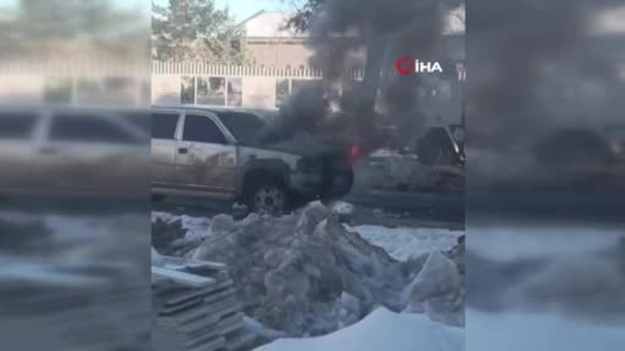 Diyarbakır Bağlar'da Seyir Halindeki Pikap Alev Aldı