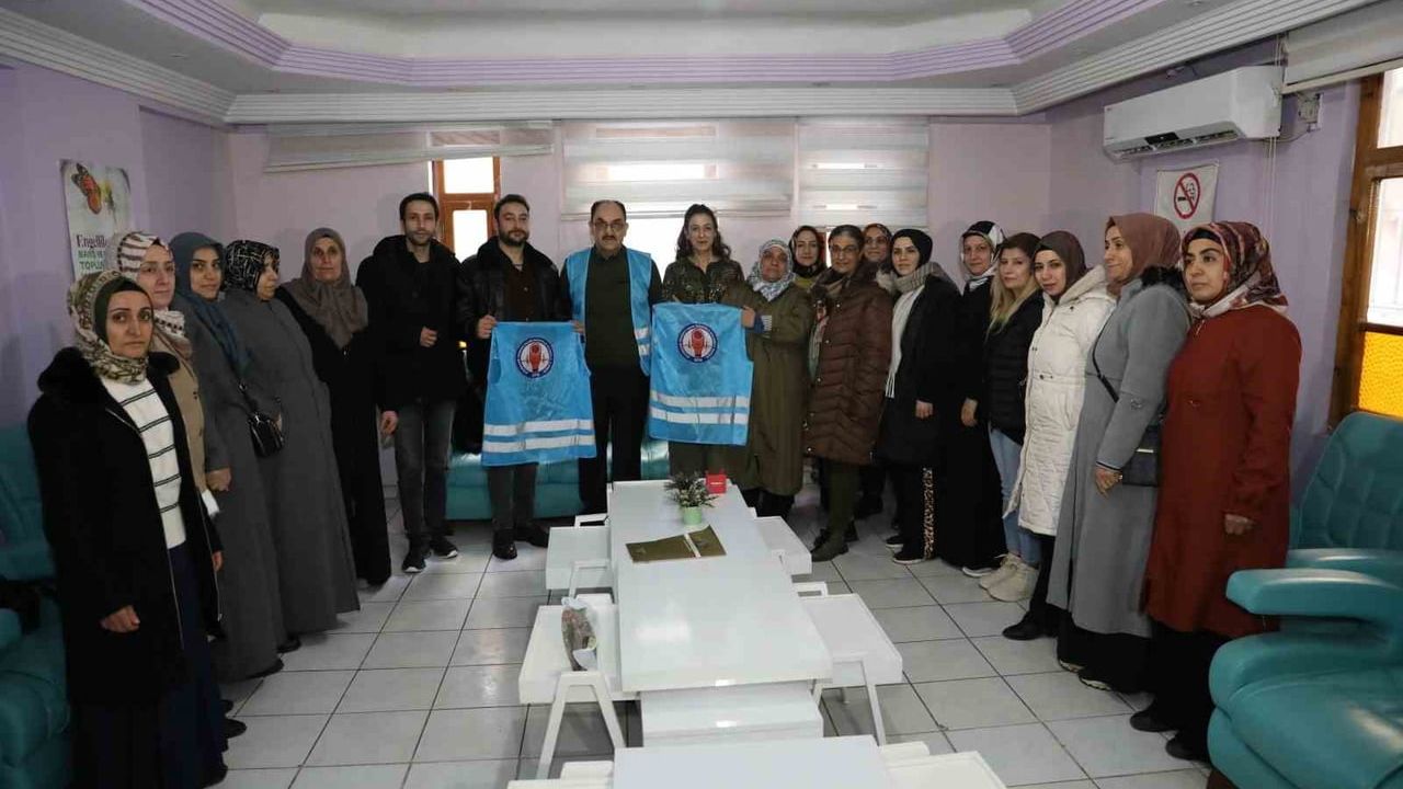 Diyarbakır Büyükşehir’den Yeniden Yaşam Derneğine dayanışma ziyareti