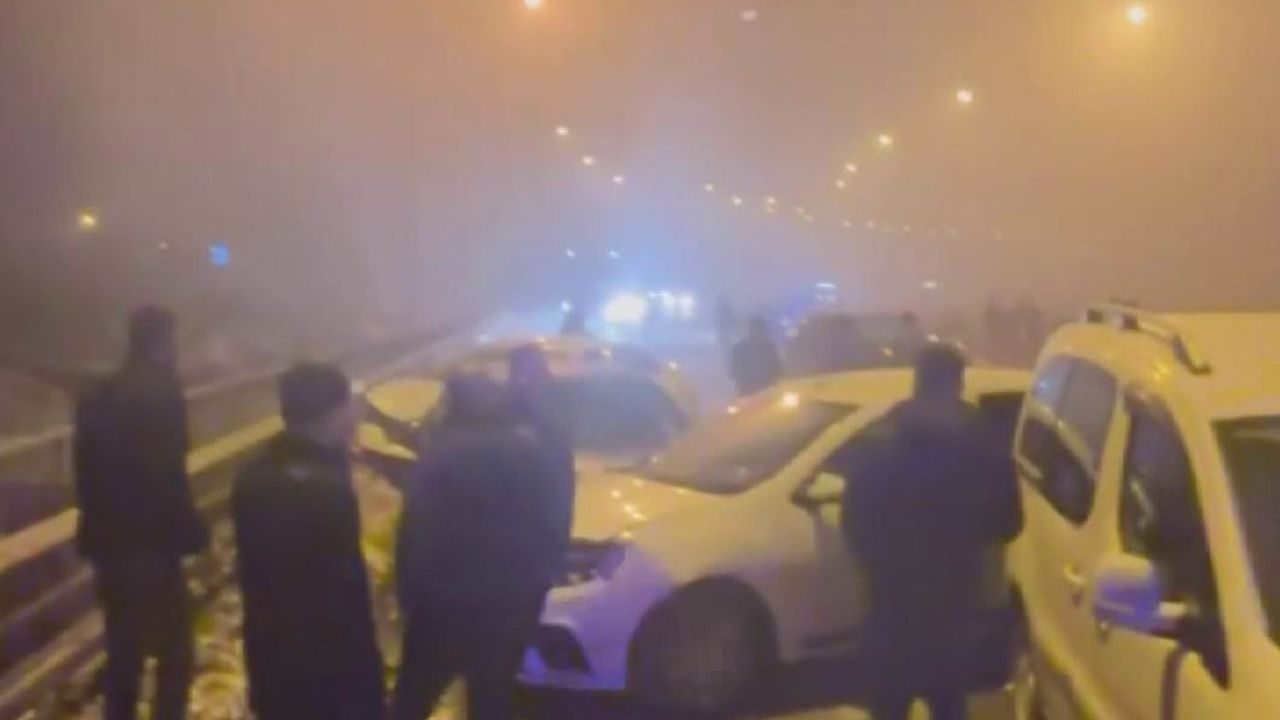 Diyarbakır çevre yolunda buzlanma zincirleme kazaya yol açtı: 4 yaralı