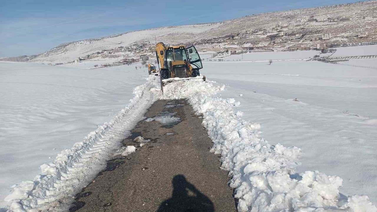 Diyarbakır’da 2 bin 622,7 kilometre kırsal yol ulaşıma açıldı