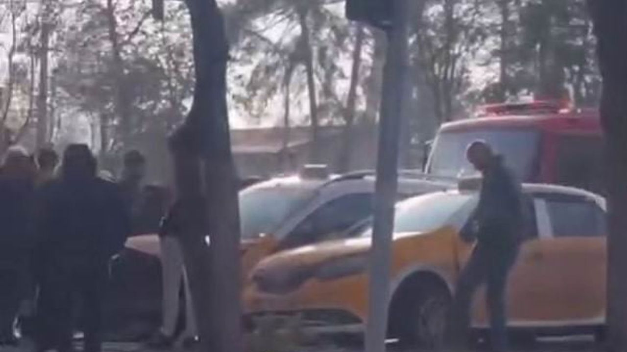 Diyarbakır'da 3 taksinin karıştığı zincirleme kaza