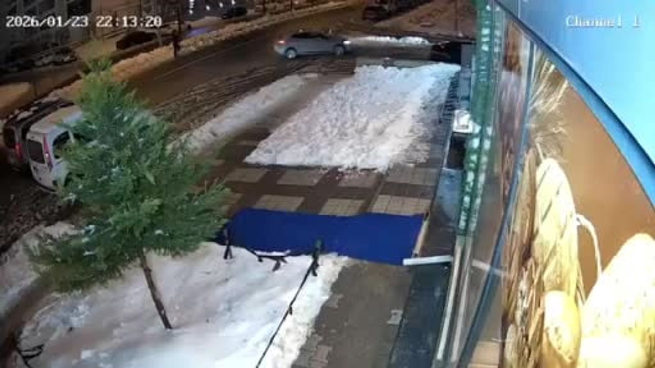 Diyarbakır'da 6 aracın karıştığı zincirleme kaza: 3 yaralı