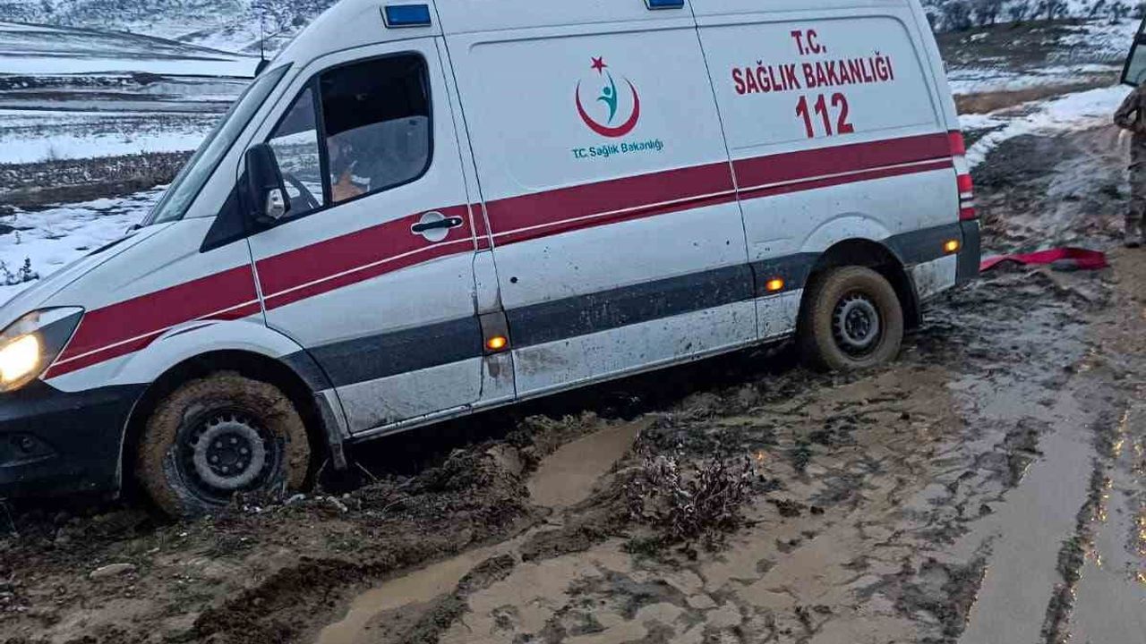 Diyarbakır’da 6 ilçede 319,3 km kırsal yol ulaşıma açıldı