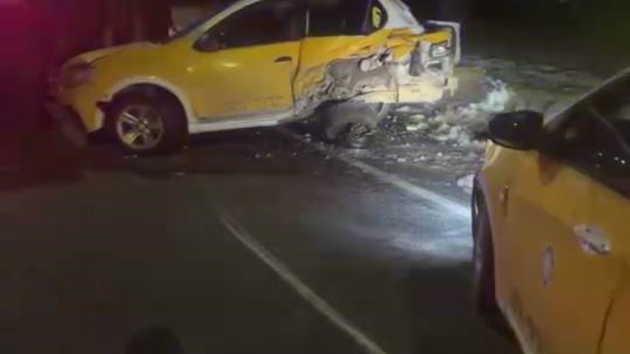 Diyarbakır'da iki aracın çarpıştığı kazada 2 yaralı