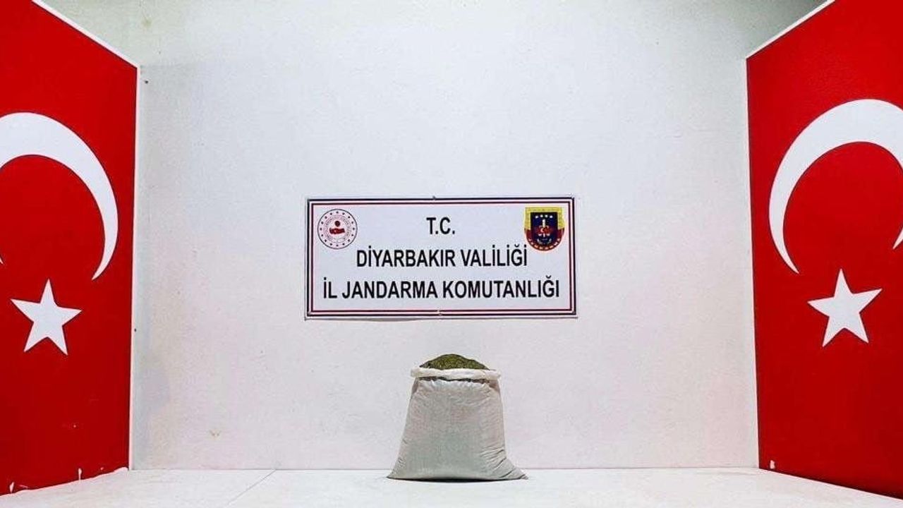 Diyarbakır'da Jandarma Operasyonu: 28 Kilo Esrar Ele Geçirildi