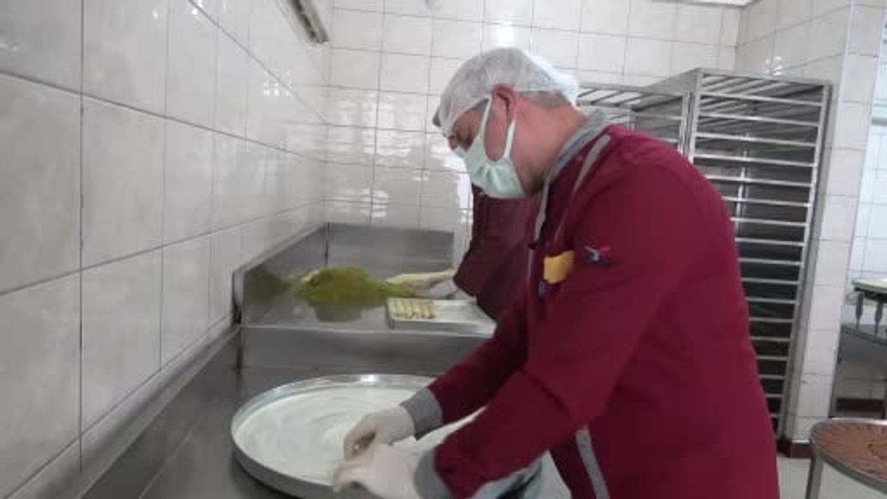 Diyarbakır’ın Meşhur Kadayıfçısı 2025’te Yaklaşık 40 Ton Tatlı Sattı