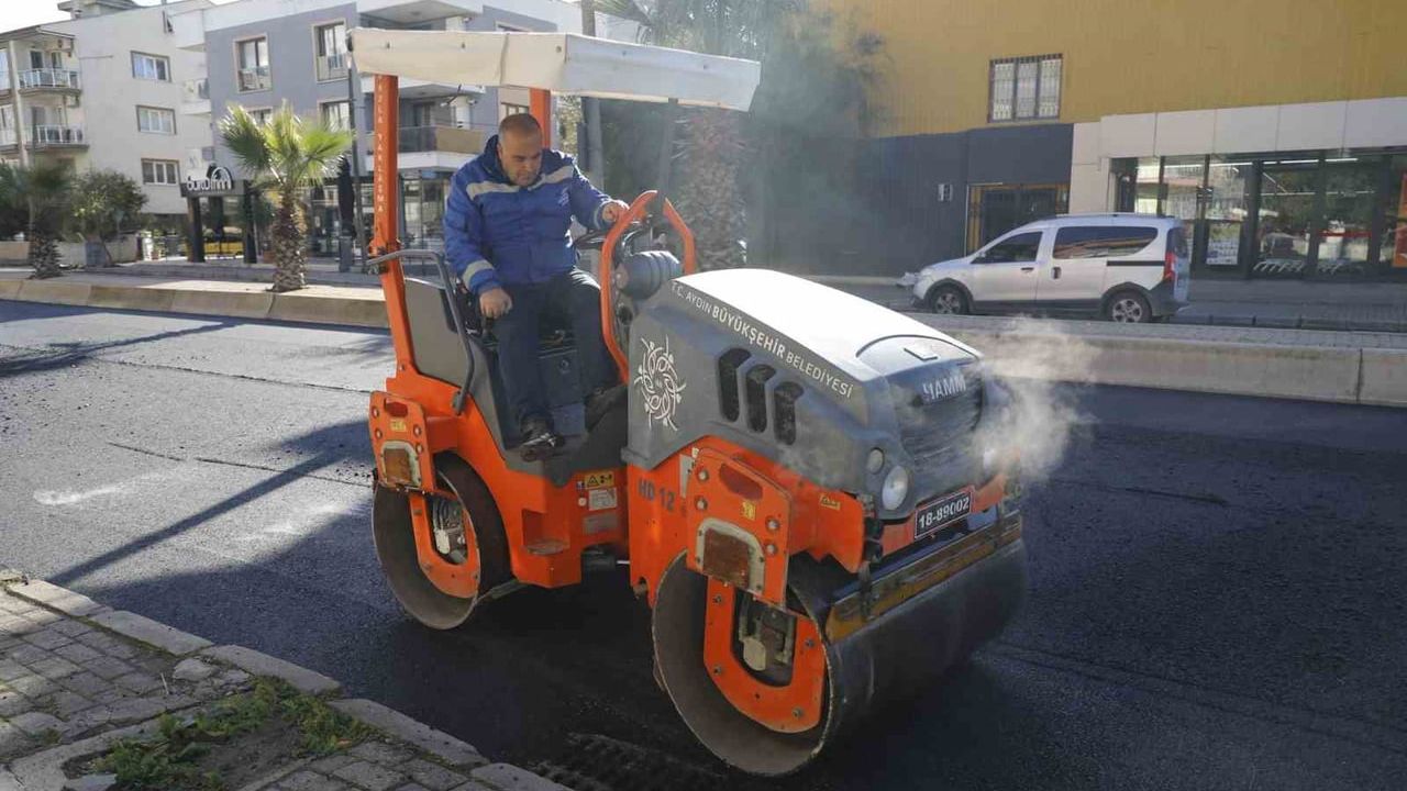 Doğu Çevre Bulvarı’na sıcak asfalt: Aydın Büyükşehir çalışmasını sürdürüyor