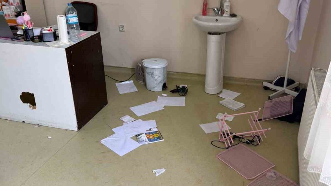 Doğubayazıt'ta ASM doktoruna muayene odasında yumruklu saldırı