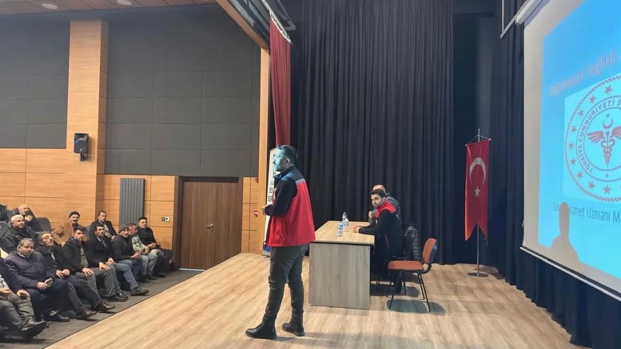 Doğubayazıt'ta Muhtarlara Bitkisel ve Hayvansal Üretim Bilgilendirmesi