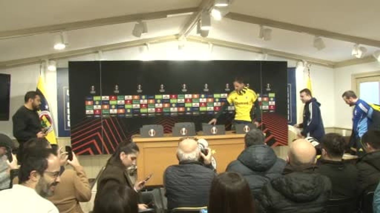 Domenico Tedesco: "Şu anda hiçbir takım stadımızda bize karşı oynamak istemez"