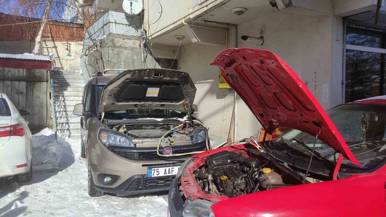 Dondurucu Soğuklar Araçları Çalıştırmadı: Kentte Sabah Trafiği Aksadı