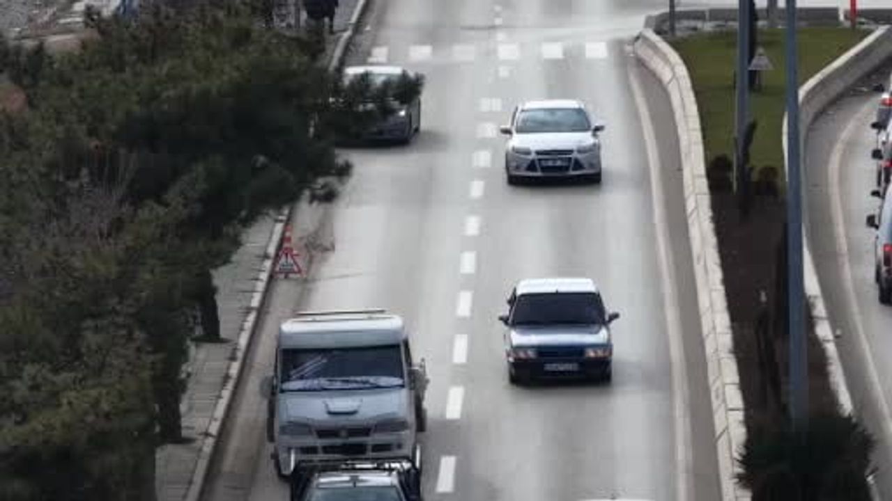 Dronla tespit edilen sürücüye 3 bin 965 lira ceza