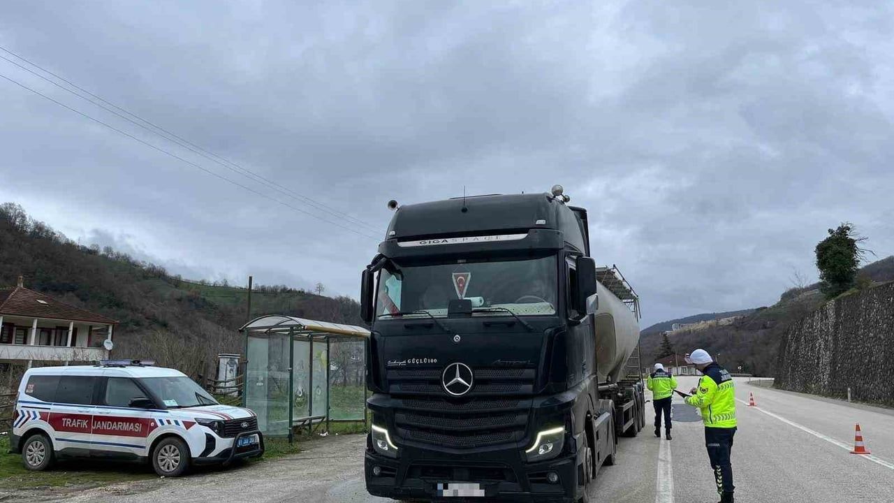 Düzce'de 6 bin 17 araç denetlendi