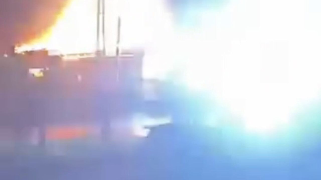 Düzce'de elektrik direği patlaması mobilya atölyesini küle çevirdi