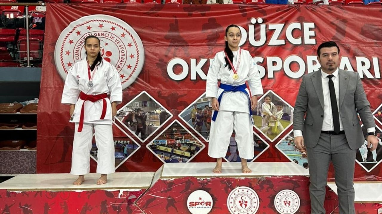 Düzce'de Okul Sporları Karate Gençler A-B Müsabakaları Tamamlandı