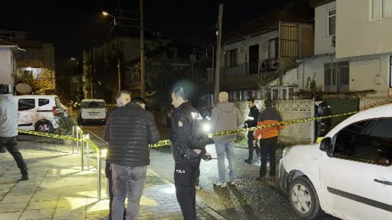 Düzce'de sokakta silahla yaralanan genç yaşamını yitirdi