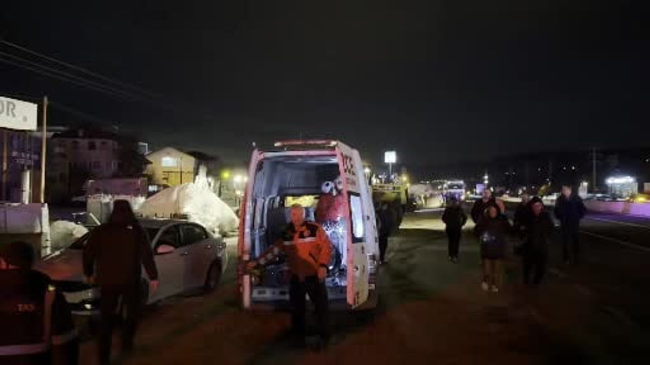 Düzce'de strafor fabrikasındaki yangın 2,5 saatte kontrol altına alındı