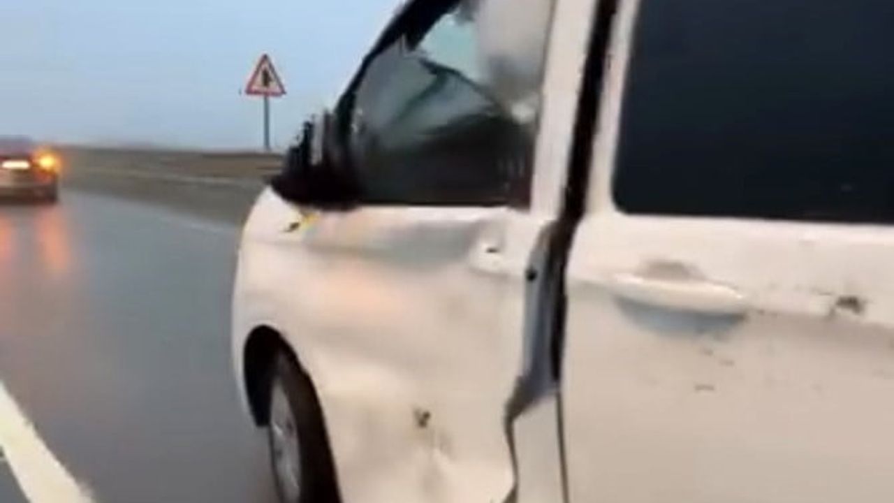 Düzce'de ters şeritte ilerleyen otomobil kafa kafaya çarpıştı