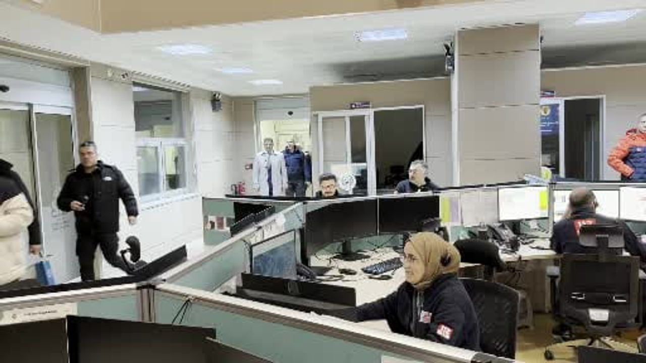 Düzce Valisi Selçuk Aslan: Tüm ekiplerimiz sahada, yollar açık