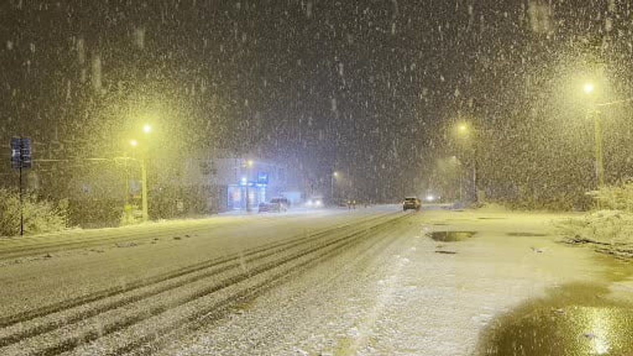 Düzce zirvelerinde kar örtüsü 10 santimetreye ulaştı