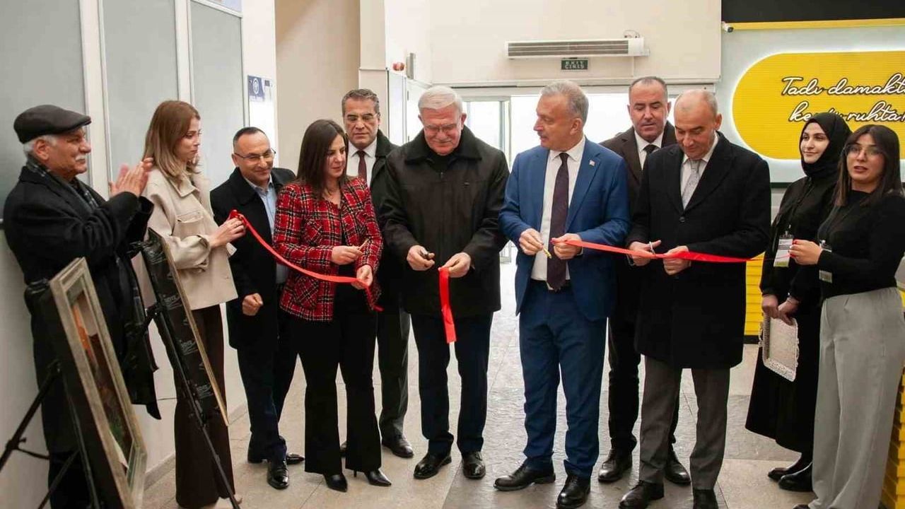 EBYÜ Tazelenme Üniversitesi'nde Rölyef Sergisi: Yaşam Boyu Öğrenme ve Sanat