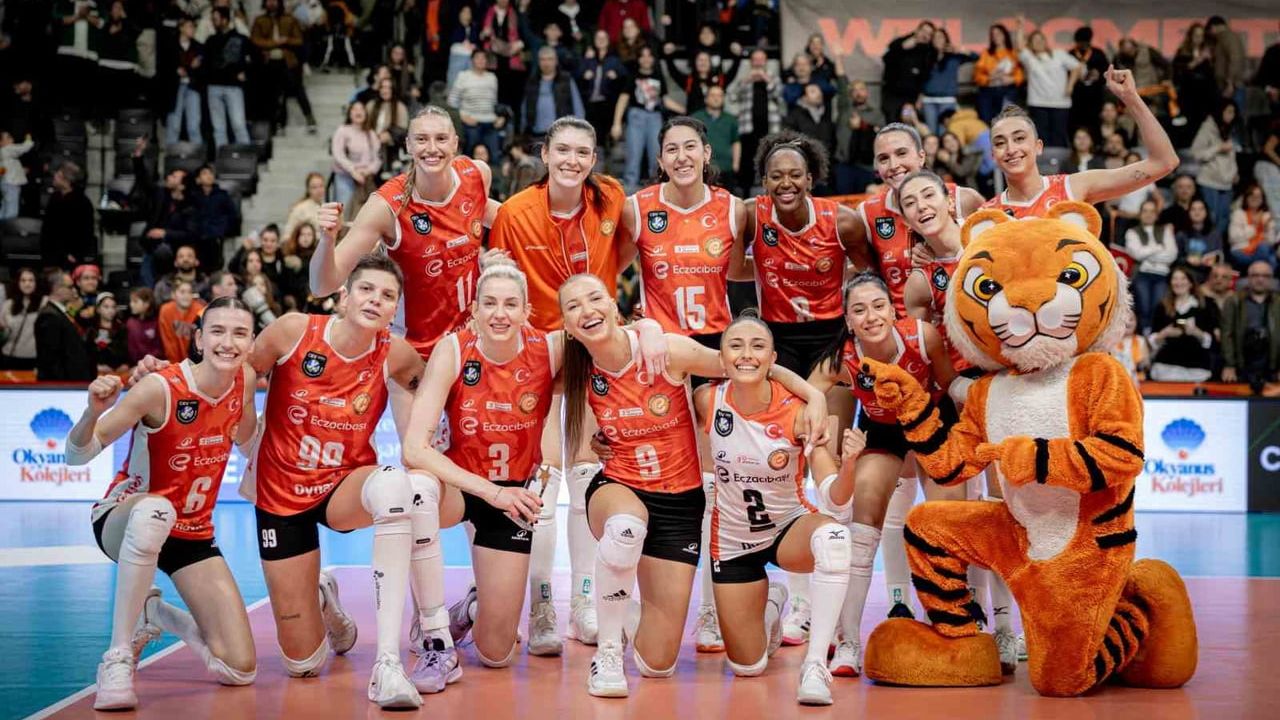 Eczacıbaşı Dynavit, Olympiakos karşısında set tanımadı