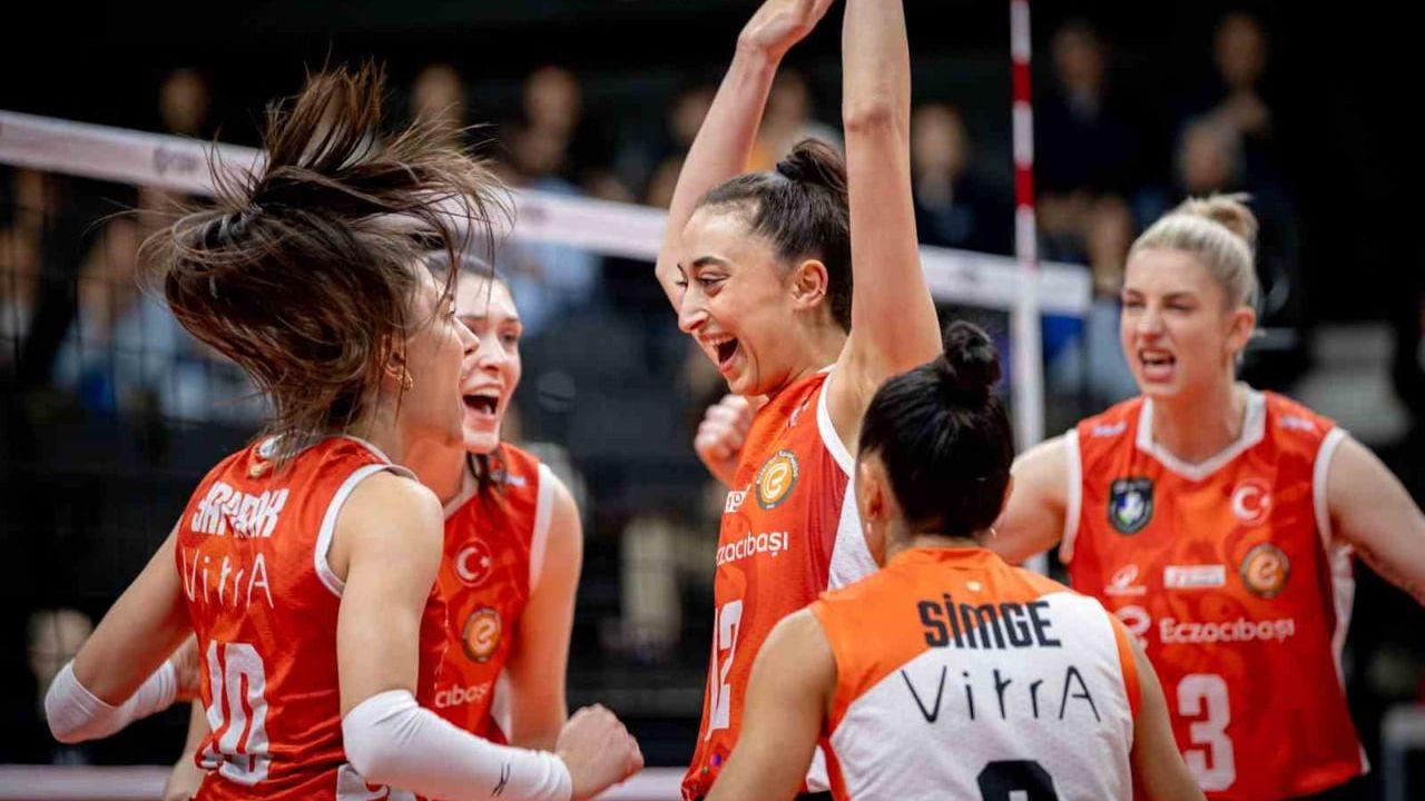 Eczacıbaşı Dynavit, Vero Volley Milano karşısında 3-2 galip