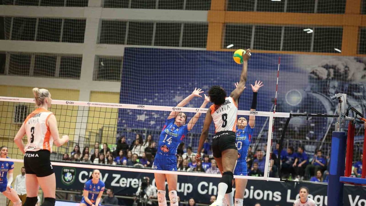 Eczacıbaşı Dynavit, Zeleznicar Lajkovac'ı 3-0 mağlup etti