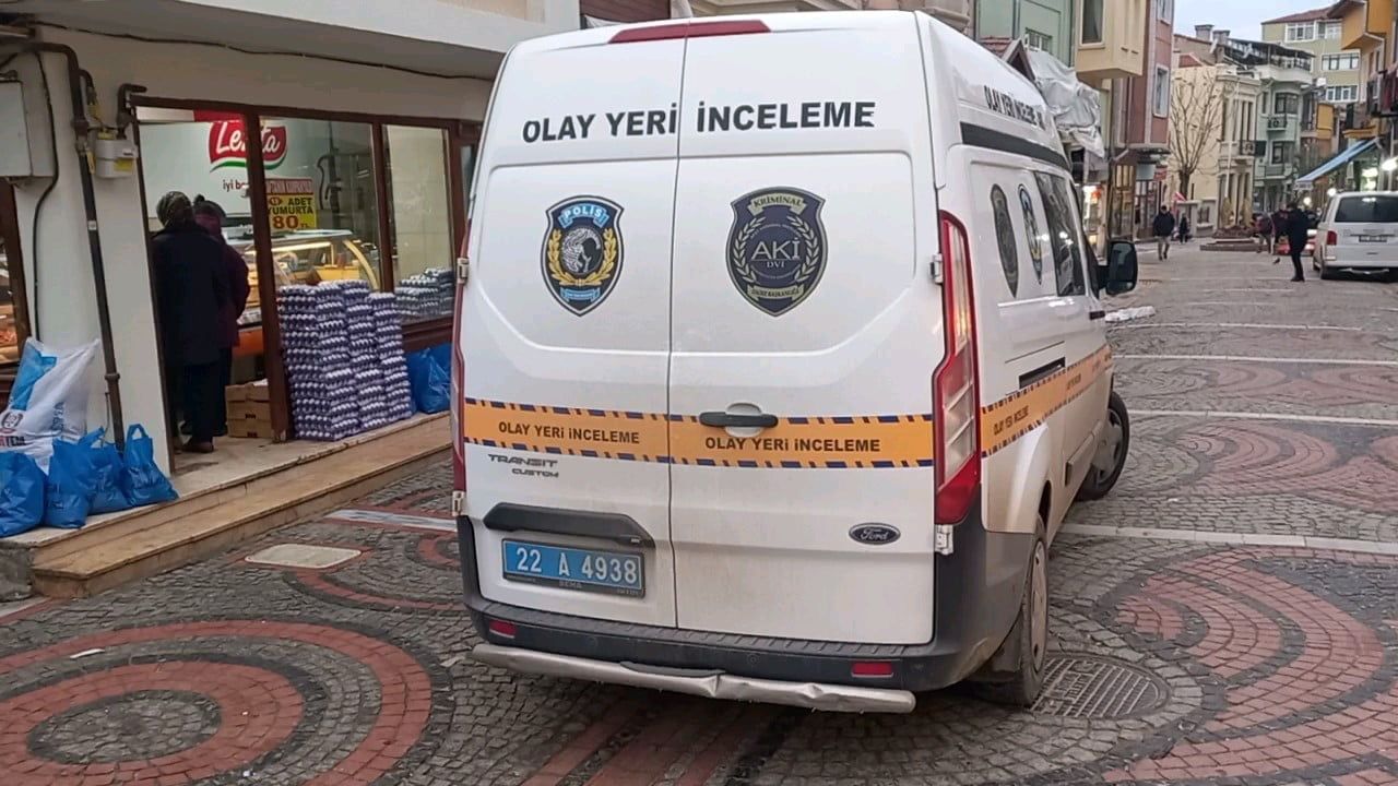 Edirne'de Gece Hırsızlığı: Zanlı Üç İş Yerinden Para ve Telefon Çaldı