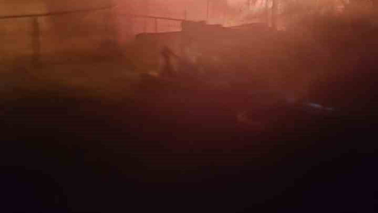 Edirne Naipyusuf'ta ev yangını: 1 yaralı