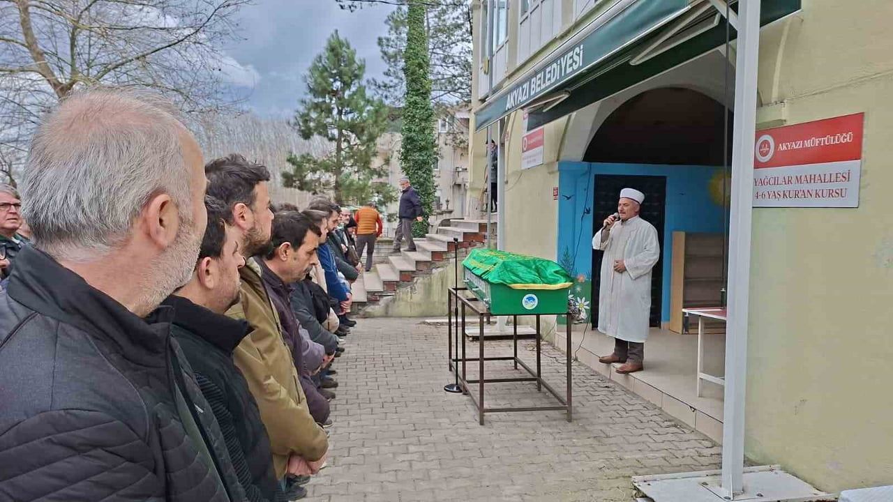 Edremit'te yaşamını yitiren Harun Bilek Akyazı'da toprağa verildi