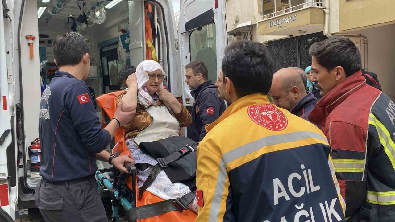 Efeler’de taziye yemeği sırasında çıkan yangın büyümeden söndürüldü