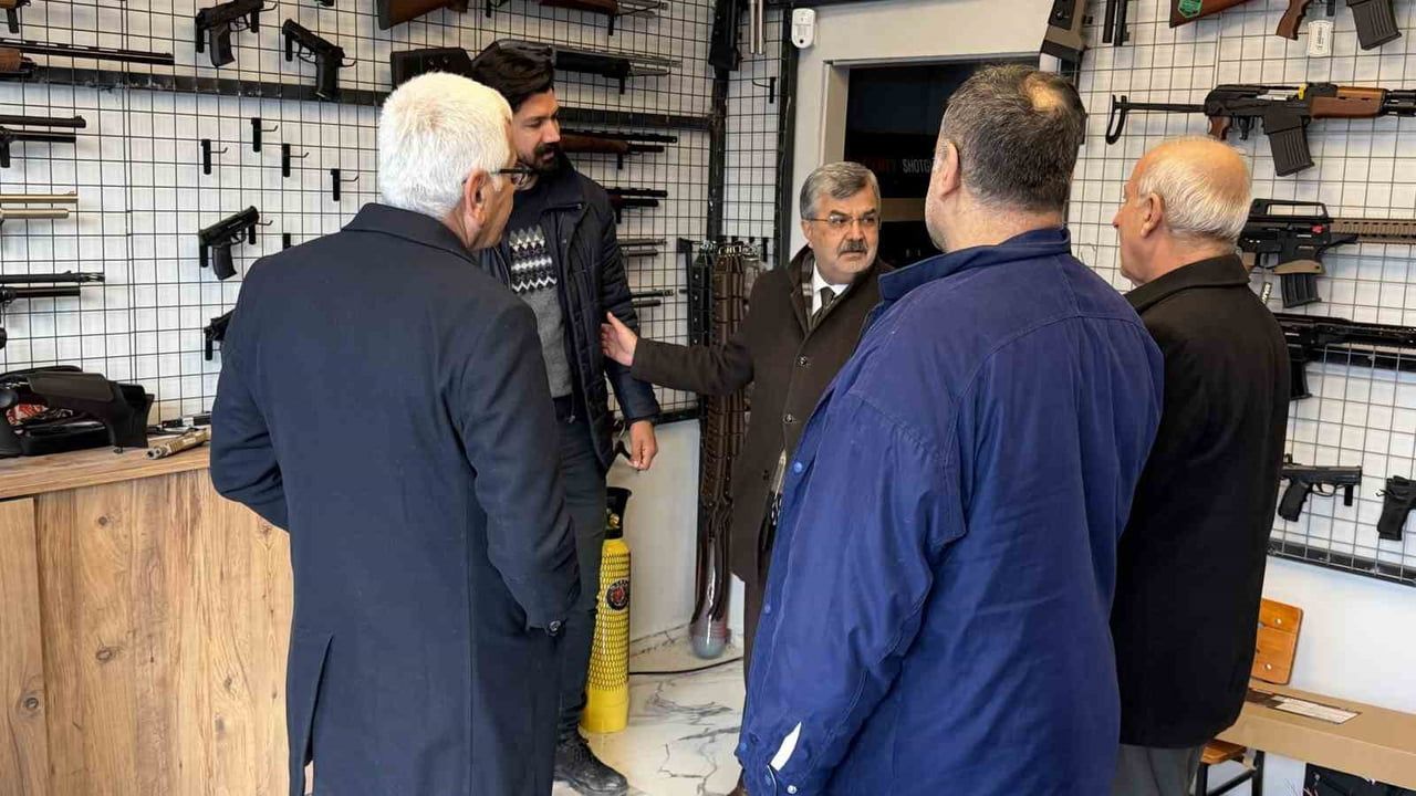 Ekrem Çadır esnaf ziyaretinde Adıyaman merkezinde buluştu