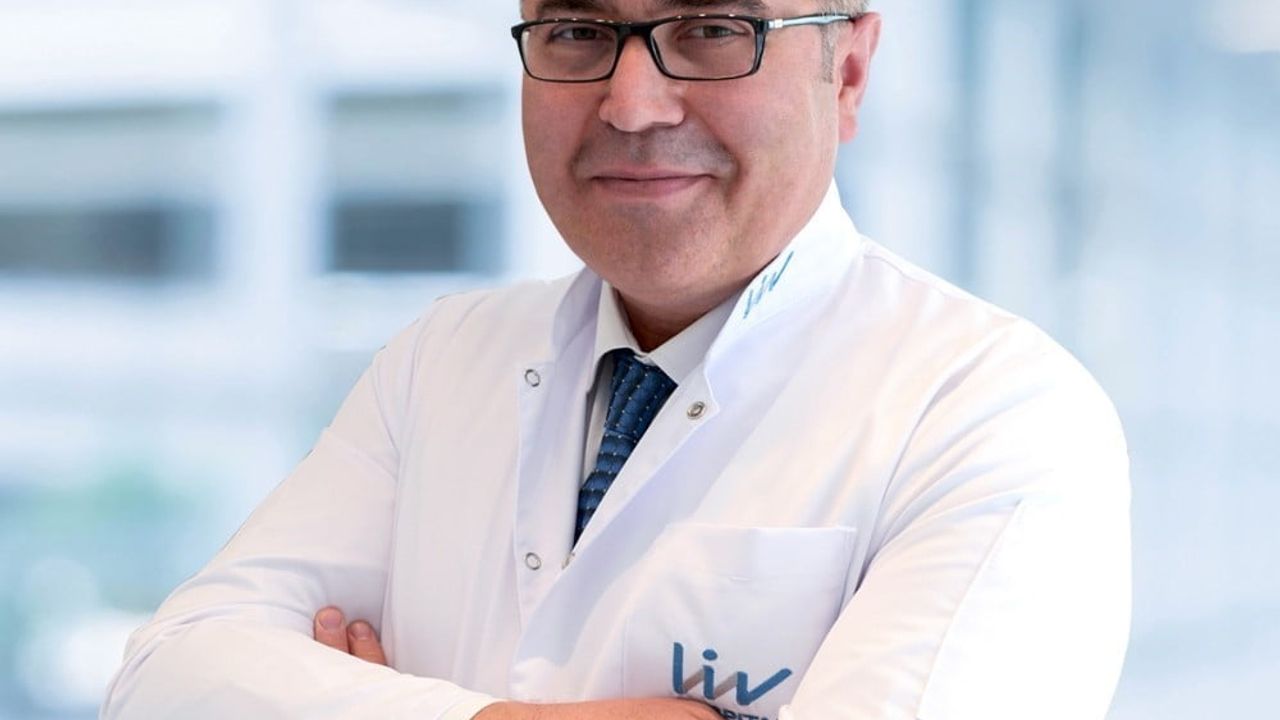 El ve ayaklarda ani mavi-mor renk değişimi Raynaud belirtisi olabilir