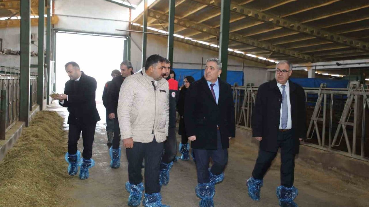 Elazığ'da deprem sonrası hayvancılık altyapısı saha incelemesi
