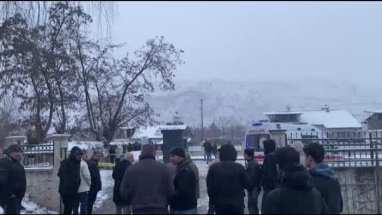 Elazığ’da trenin çarptığı engelli kişi yaşamını yitirdi