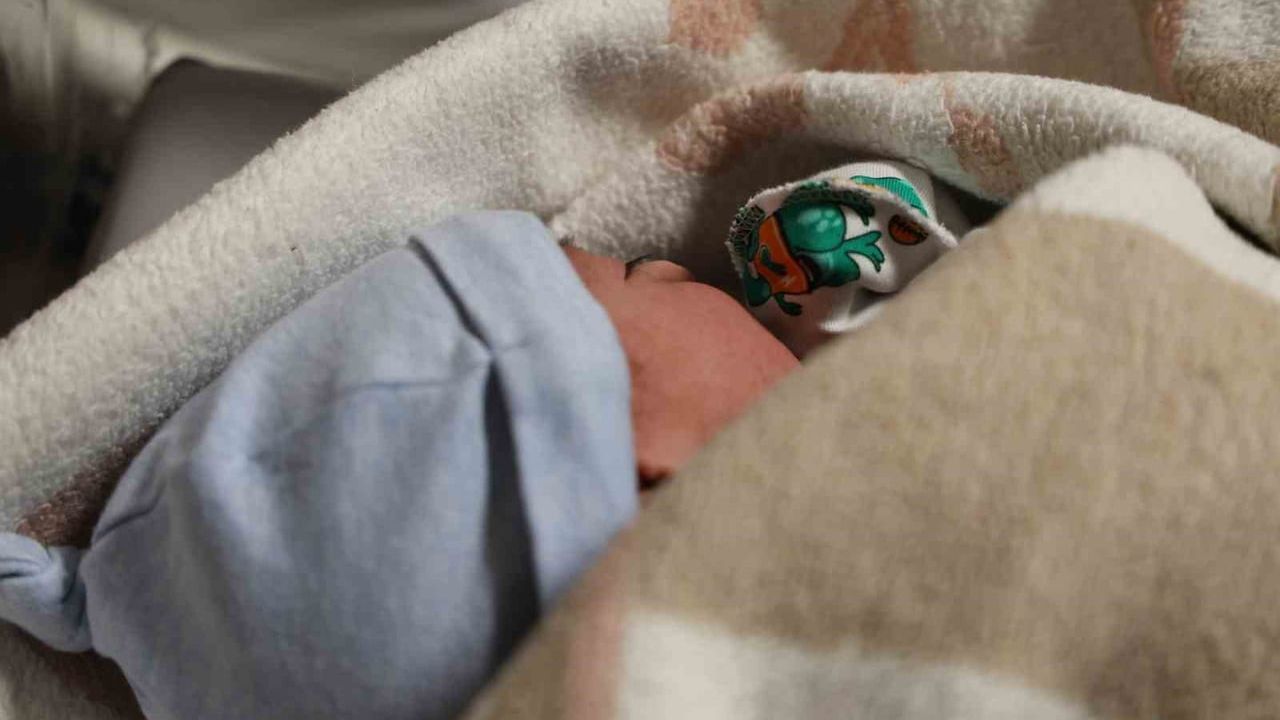 Elazığ'da yeni yılın ilk dakikalarında dört bebek dünyaya geldi