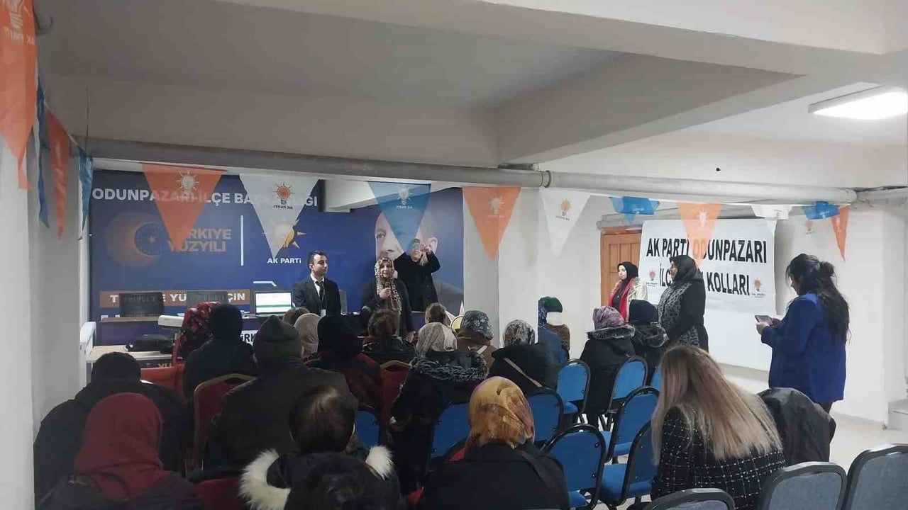 Emek Mahallesi'nde 'Bağımlılıktan Kurtulma ve Sağlıklı Yaşam' Konferansı