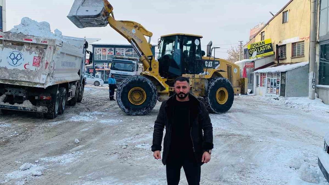 Emre Akdoğan: Sanayide kar temizliğiyle esnaf rahatladı