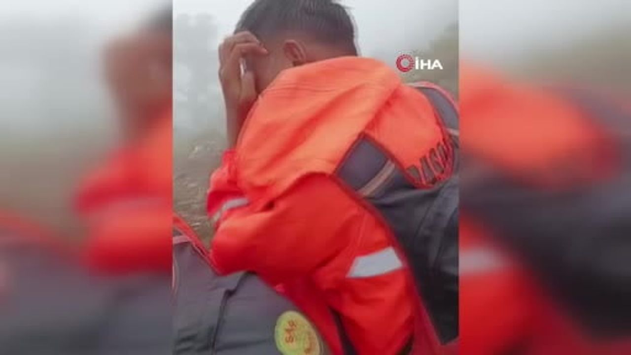 Endonezya'da gözlem uçağı düştü: 11 kişi kayıp