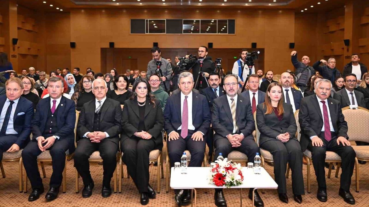 Engelli Bireylerin Sorunları Antalya'da Değerlendirildi