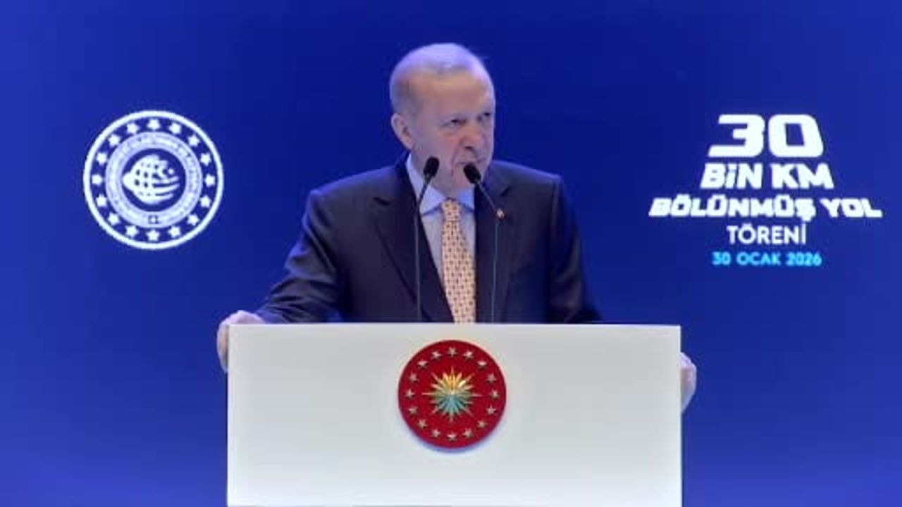 Erdoğan'dan sert sözler: 'Para kuleleri, baklava kutuları...'