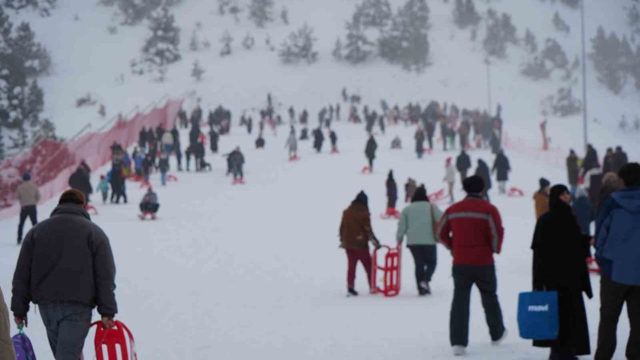 Ergan Kayak Merkezi sömestirde yoğun ilgi gördü