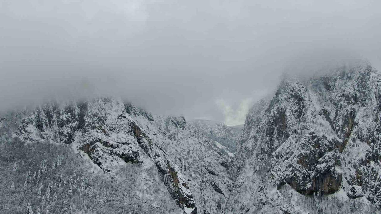 Ersizlerdere Tabiat Parkı'nda Karın Sunduğu Beyaz Manzaralar