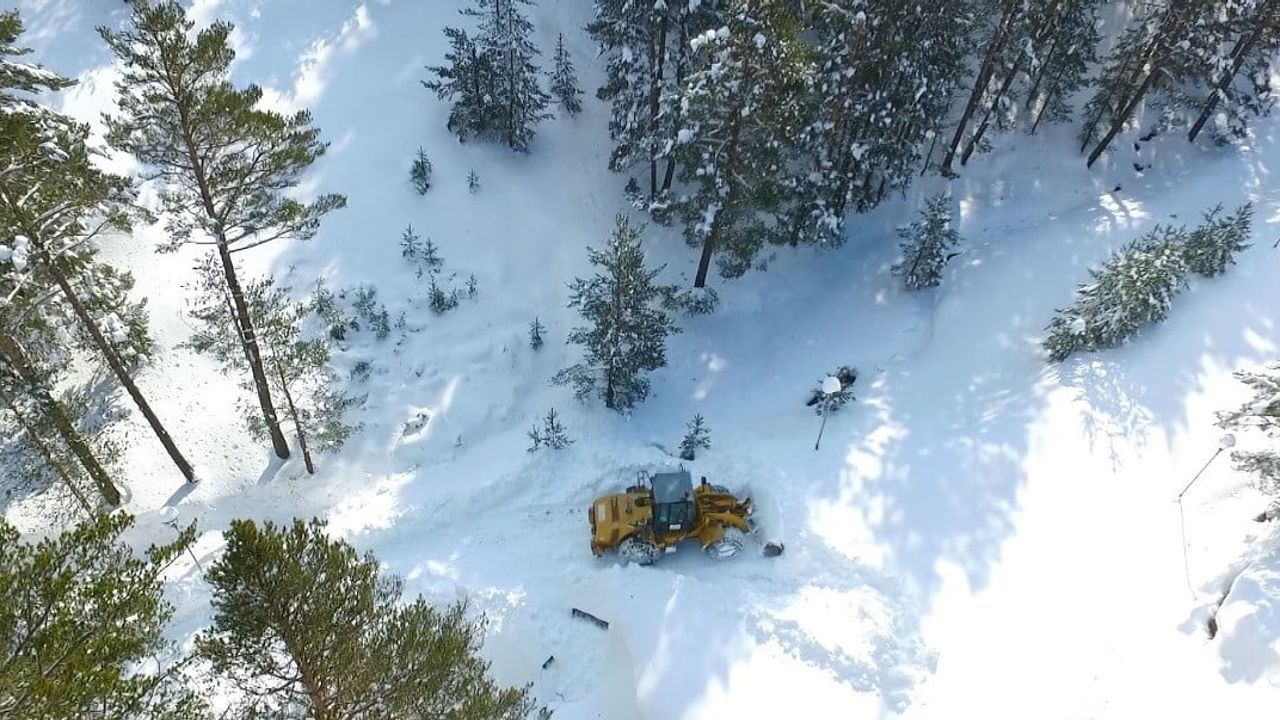 Erzincan'da 125 köy yolu kar ve tipiden ulaşıma kapandı