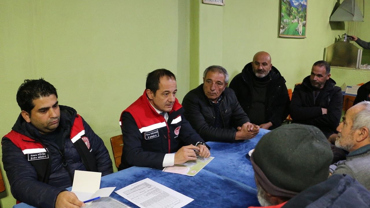 Erzincan'da köy gece toplantılarıyla tarımda yeni dönem